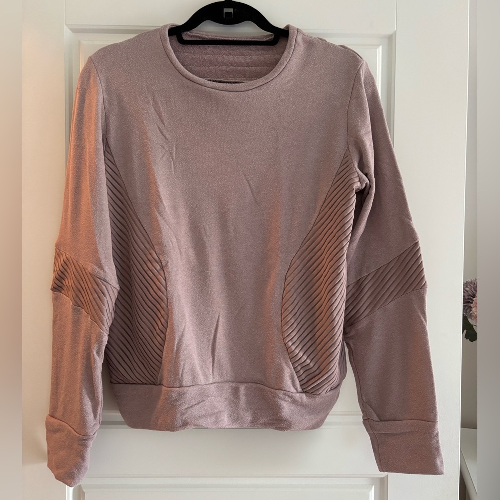 PRE-OWNED Beloforte Santorini Sweatshirt with Ribbed Accents | M